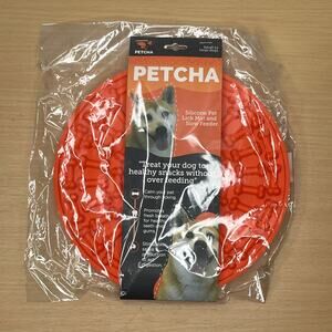 PETCHA Dog Puppy Lick Pad Mat with Suction Cups